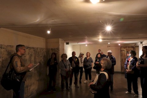 ΚΑΤΑΦΥΓΙΑ - Σπίτια κάτω από σπίτια!