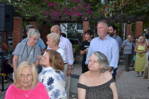 "ΖΩ ΚΑΙ ΤΡΑΓΟΥΔΩ ΔΕΝ ΕΞΑΡΤΩΜΑΙ 2024"