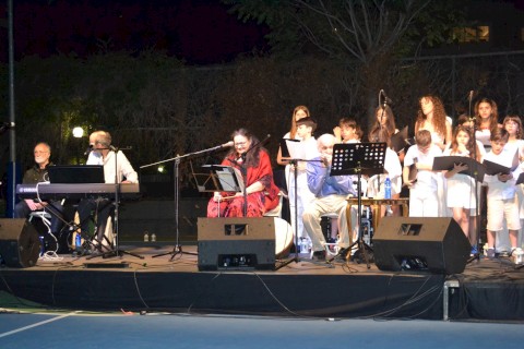 ΜΙΚΗΣ * 100, Η ΣΥΝΑΥΛΙΑ!