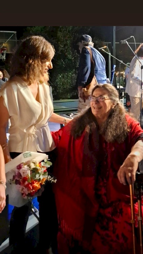 ΜΙΚΗΣ * 100, Η ΣΥΝΑΥΛΙΑ!