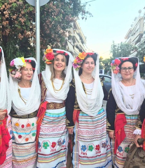 Με ενα λαούτο κι ένα βιολι...